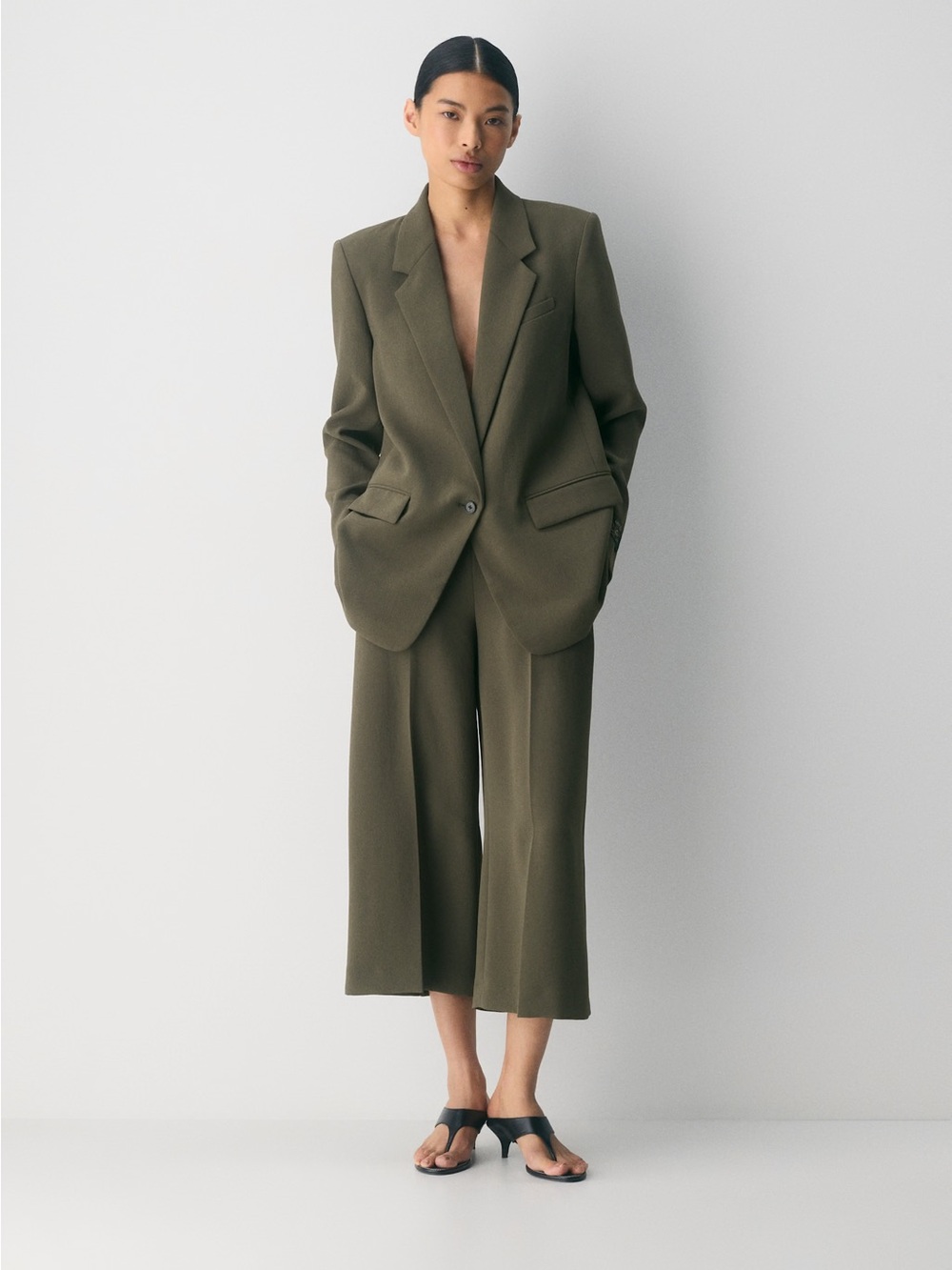 Aritzia Olive “Podium” Pant